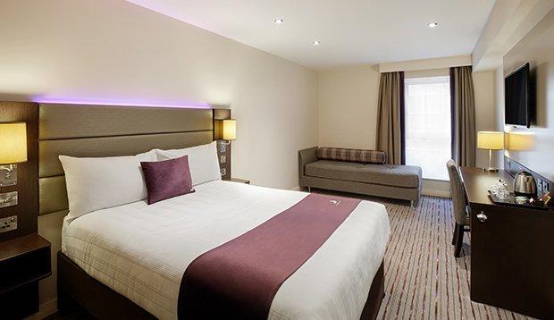 Premier Inn London Elstree / Borehamwood Exterior photo