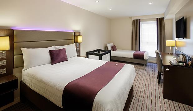 Premier Inn London Elstree / Borehamwood Exterior photo