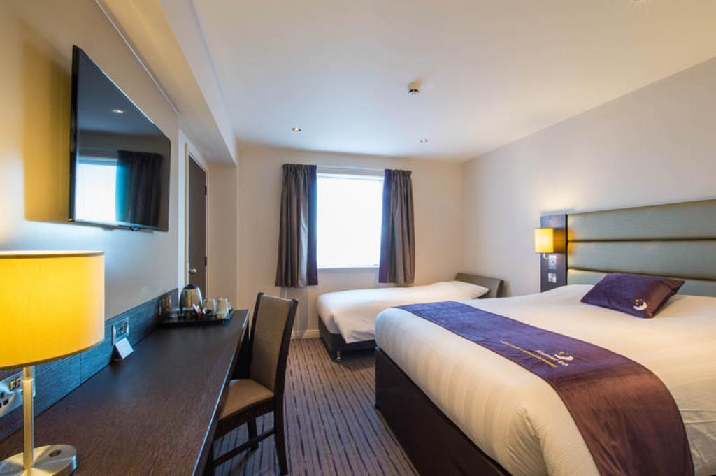 Premier Inn London Elstree / Borehamwood Room photo