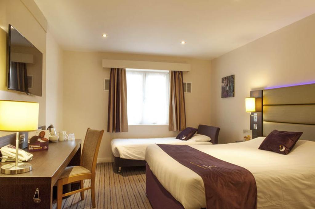 Premier Inn London Elstree / Borehamwood Room photo